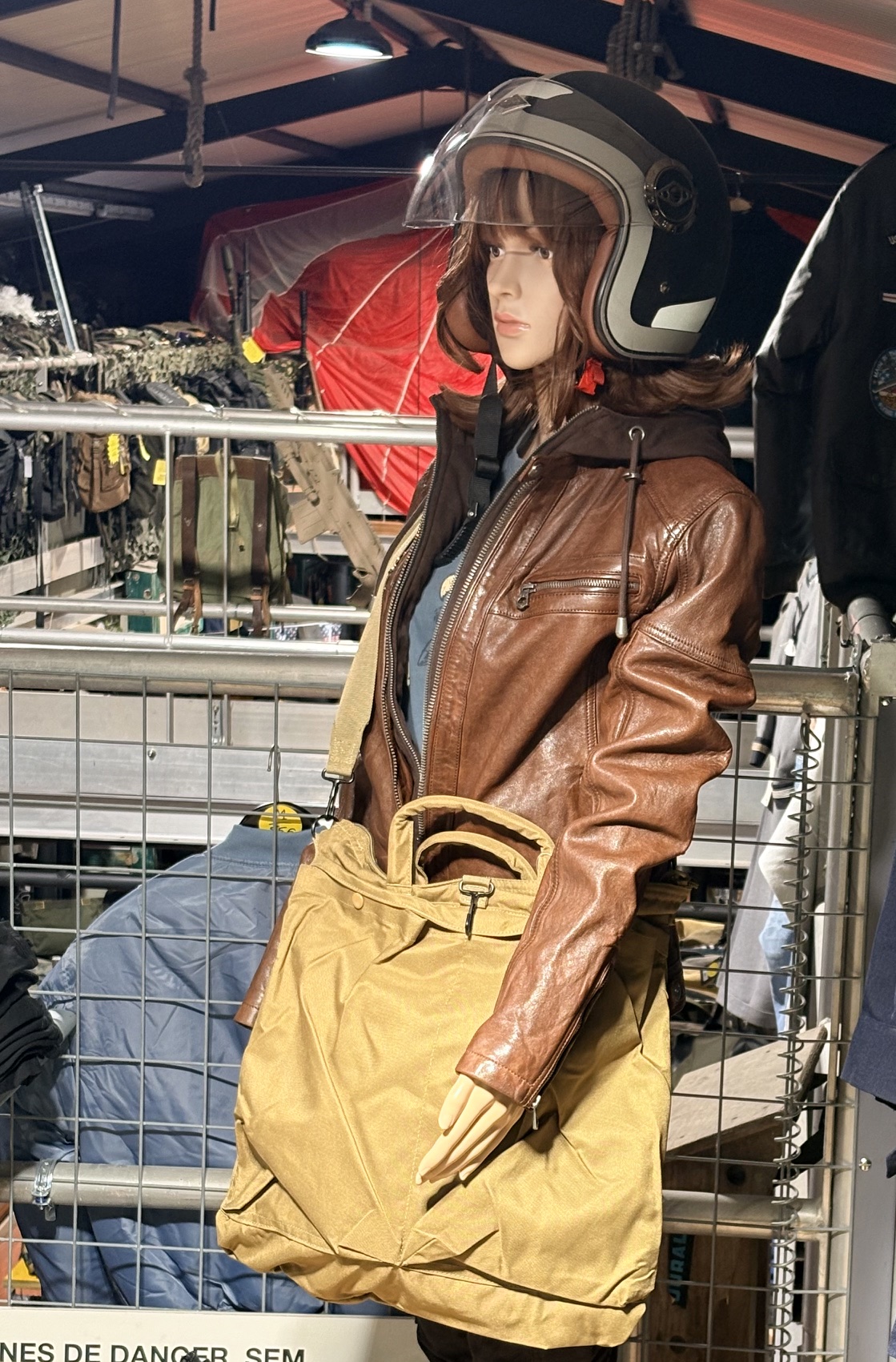 Veste-Cuir-Femme-Motard